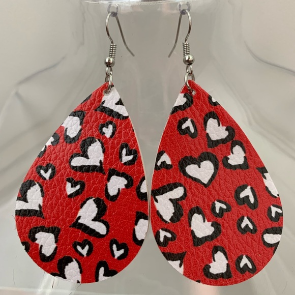 🌻3 for $12🖤Faux Leather Teardrop Dangle Earrings - Picture 2 of 2